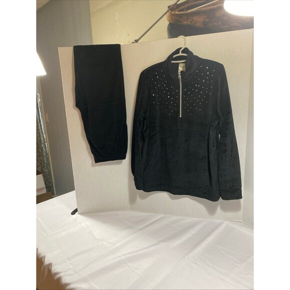 Blair 2 Piece Woman’s Rhinestone studded Black velour tracksuit NWOT size S - Picture 6 of 12